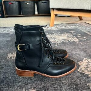 Like NEW High quality leather ELF Women's Black Leather Lace-Up Boots